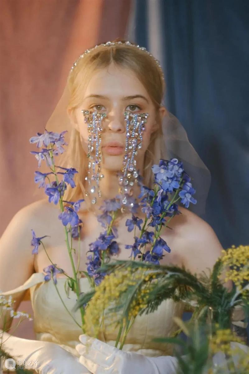 【IFA-艺术赏析】Polina Osipova | 打破珠宝设计常规的怪诞少女 崇真艺客