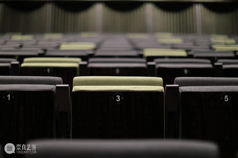 活力重现，青春主场 | 一起打开文化新地标“YOUNG剧场” 崇真艺客