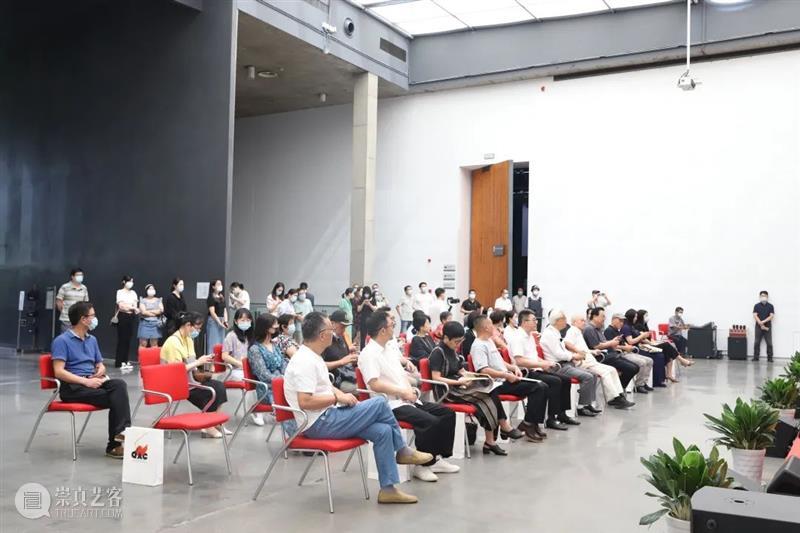素描既必要又重要 | “学院素描——外国美术学院素描、速写精选展”今天在宁波美术馆开幕 崇真艺客
