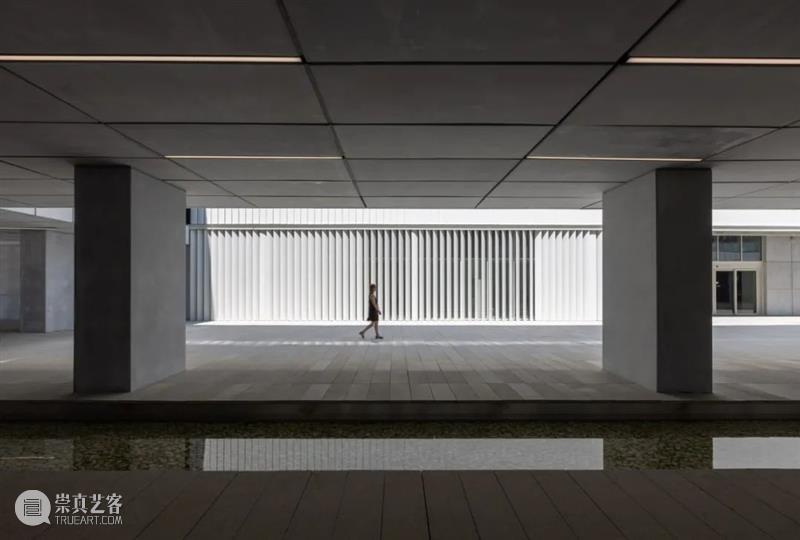 不像市政厅的市政厅，泰基尔达大都会综合体 / Lift Studio 崇真艺客
