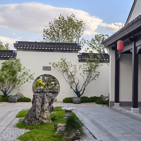 杜峡作品展《读报》亮相云躲艺术中心 对信息时代的戏谑解读 崇真艺客