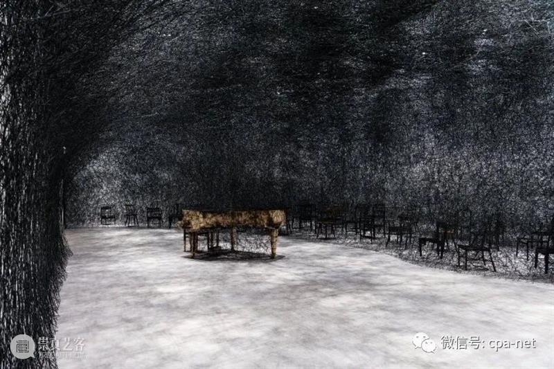 “灵魂颤抖”调查了 chiharu shiota 25 年来在 GOMA 的沉浸式装置 崇真艺客