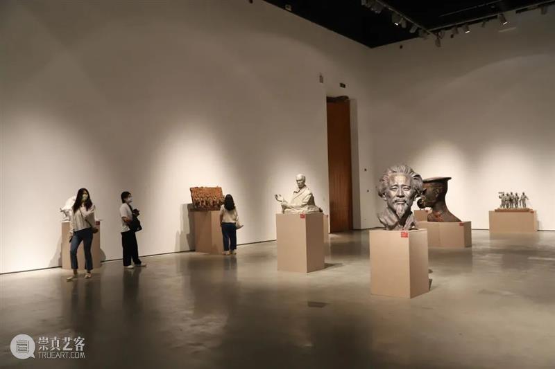 全国优秀青年雕塑家作品展开展,近百件作品呈现新时代丰富多姿的“中国形象” 崇真艺客