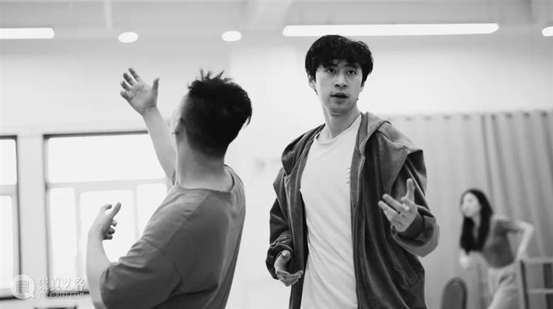 《19/19》排练笔记 | 深情何须笔墨，只是几首老歌 崇真艺客