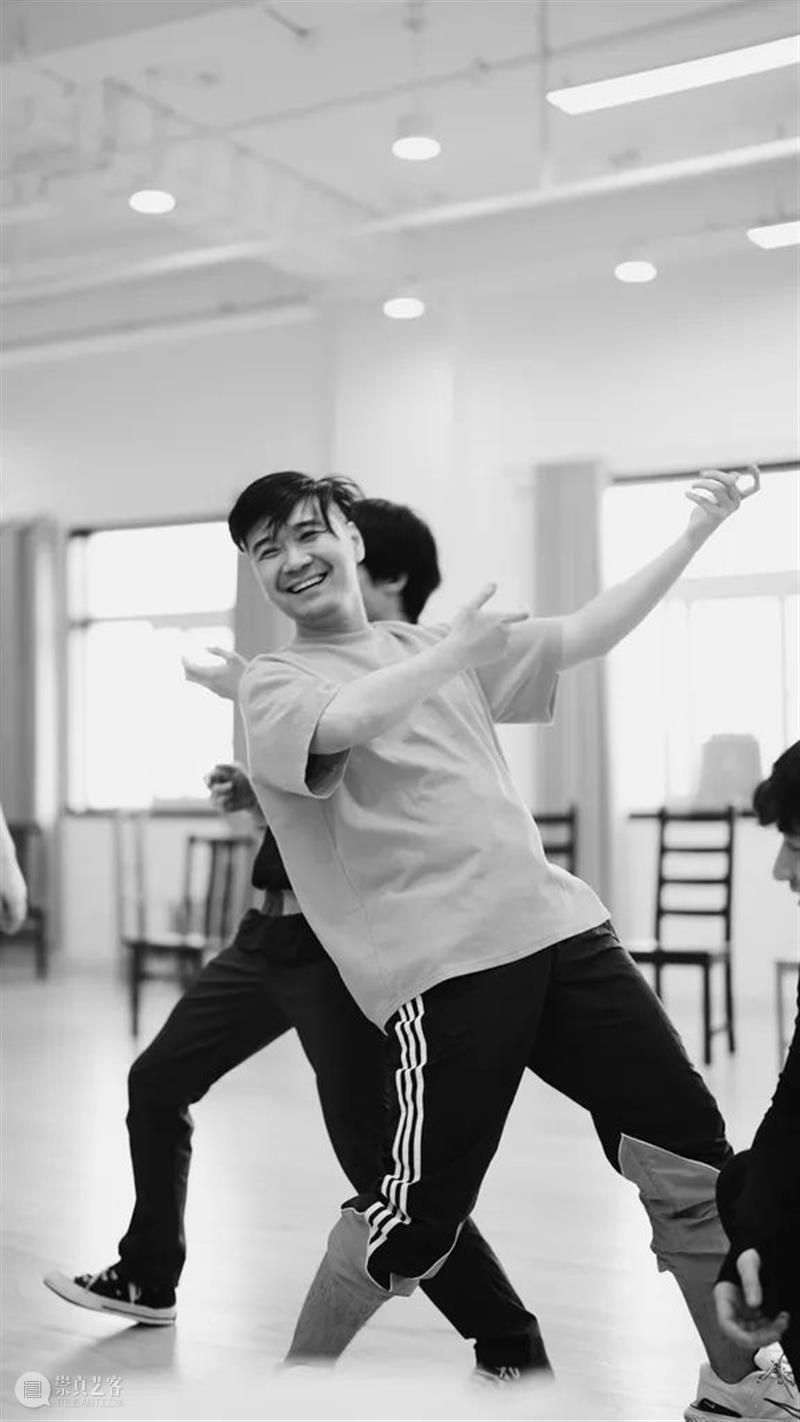 《19/19》排练笔记 | 深情何须笔墨，只是几首老歌 崇真艺客
