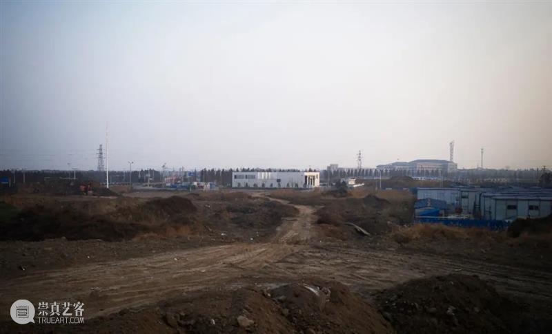 在垃圾中转站中，讨论结构与光 / 潘晖建筑 崇真艺客