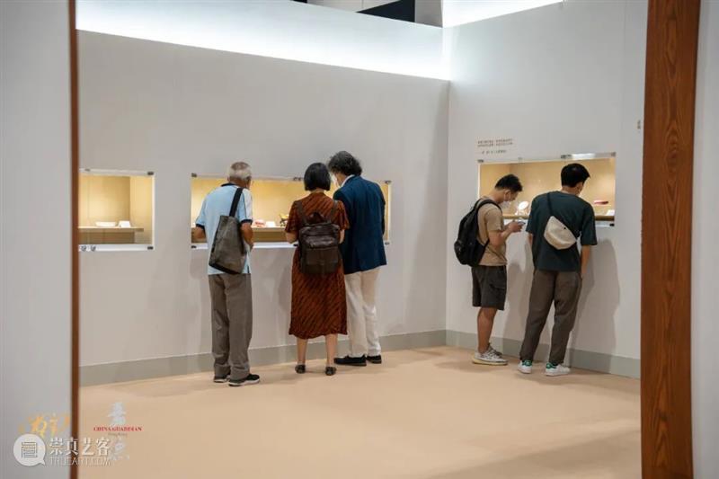 【嘉德香港•十周年庆典拍卖】预展次日，嘉宾云集 崇真艺客