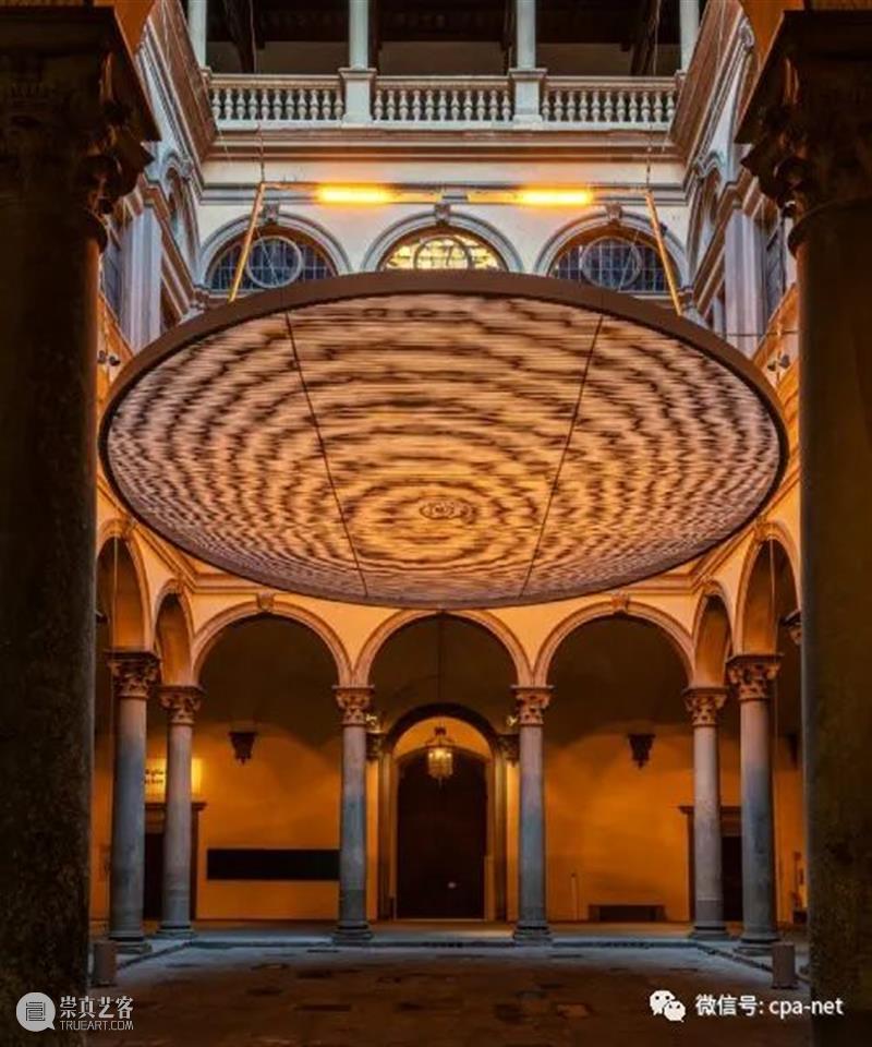 Olafur Eliasson展示光、影、反射和 VR 崇真艺客