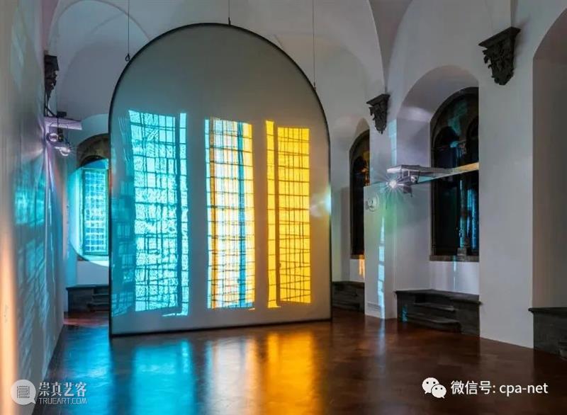 Olafur Eliasson展示光、影、反射和 VR 崇真艺客