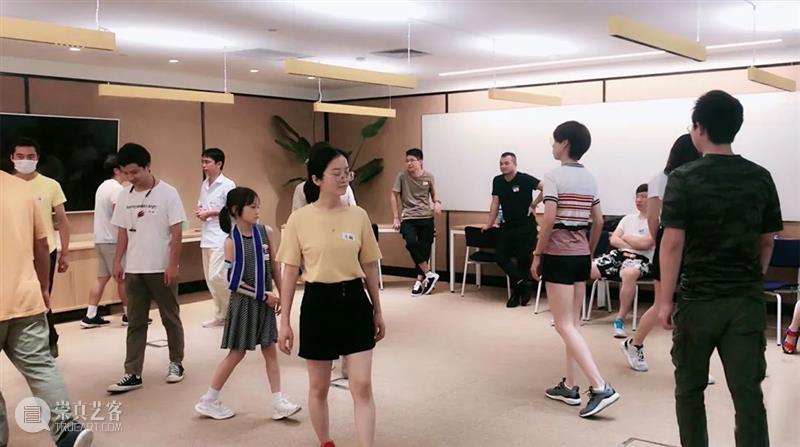 最后一周!《莫瑞吉奥·卡特兰:愿你在此》展览倒计时 崇真艺客