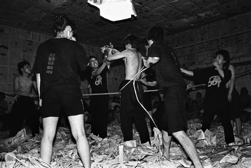李晏：用光影记录小剧场的40年 崇真艺客