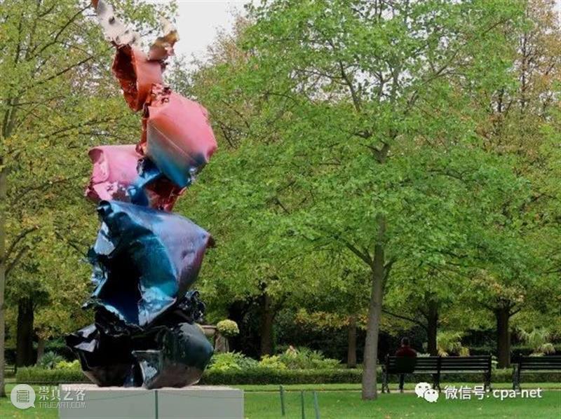 Frieze Sculpture2022展示了一系列公共艺术 崇真艺客