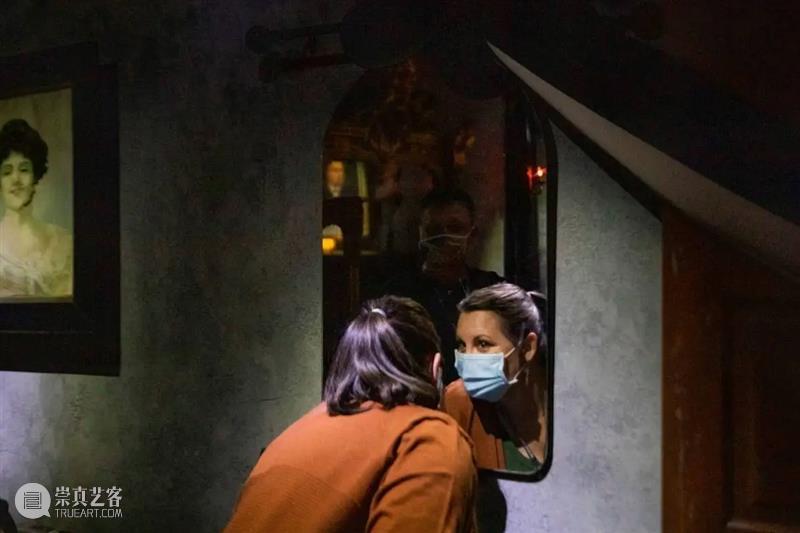 照镜子能有多诡异？ 崇真艺客