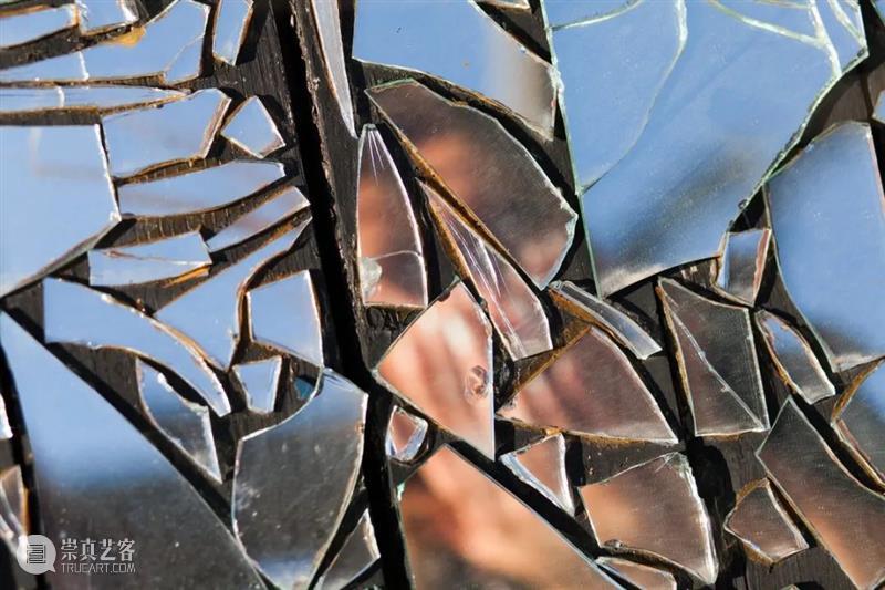 照镜子能有多诡异？ 崇真艺客