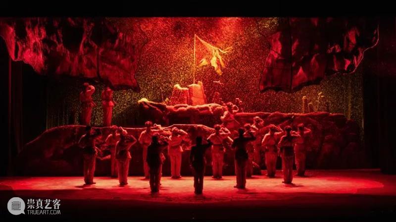 舞台为他们寻回体温｜大型话剧《英雄儿女》再度上演 崇真艺客