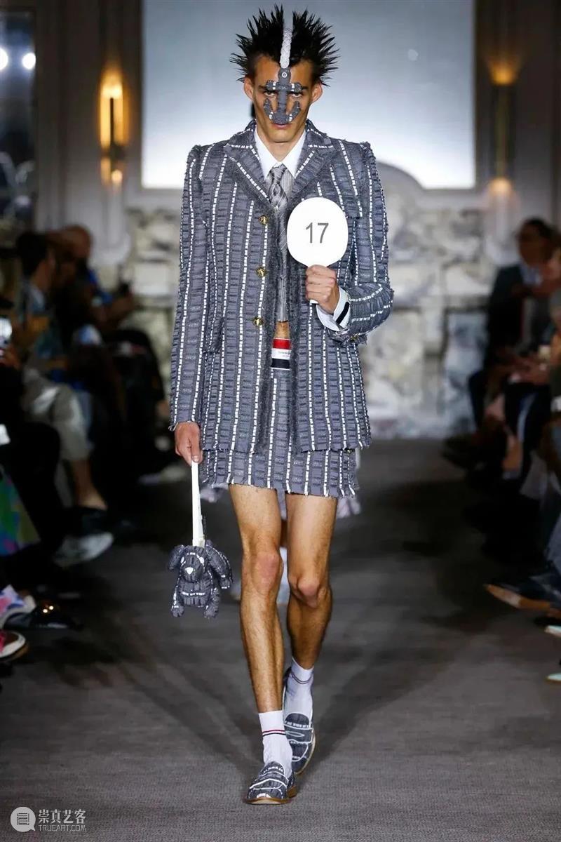 【IFA-时尚资讯】Thom Browne  | 潮玩与时尚，玩具元素融入走秀现场 崇真艺客
