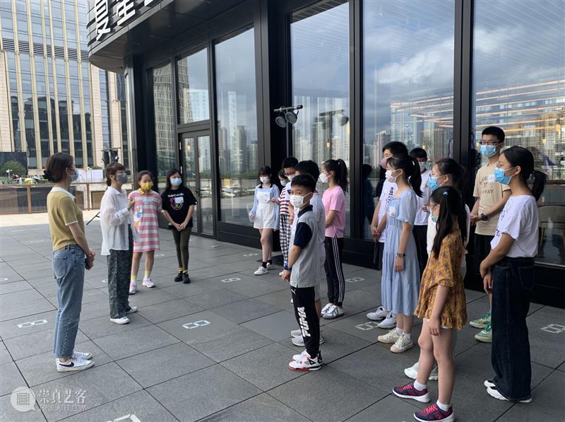 Magic Mic小小导览员回顾:在“刘建华:形而上 器”中探寻“道”与“器”的奥秘 崇真艺客