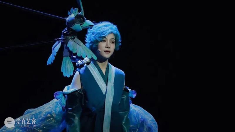 李霄云：旅行是在轮渡看海，流浪是把自己丢海里 崇真艺客