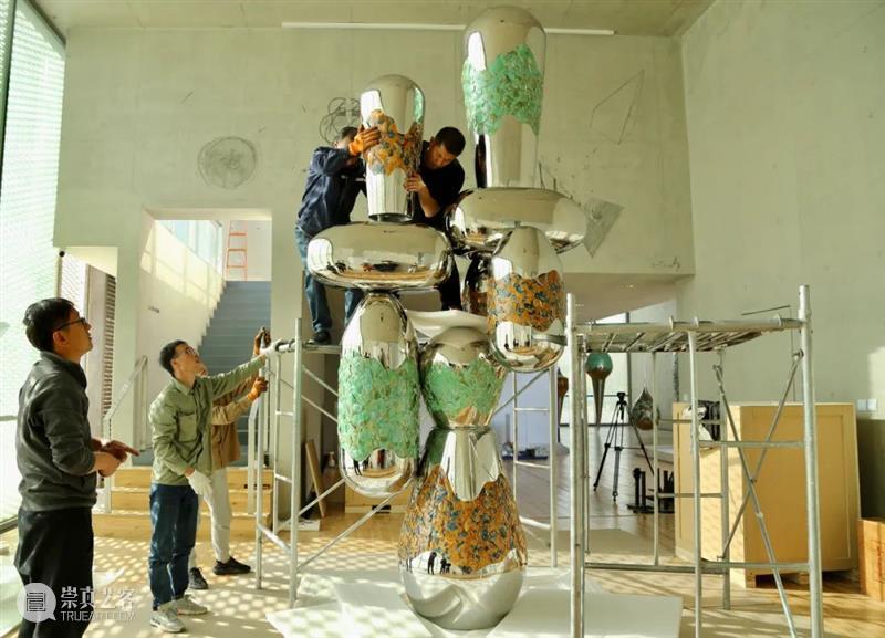LONG剧透 | 李鸿韦个展，布展进行时 崇真艺客