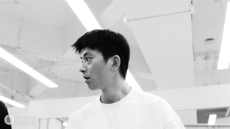 荒诞的现实,是对人性的极尽嘲讽 崇真艺客