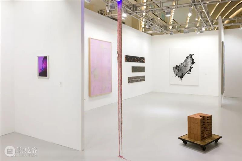 展位现场 | 桑塔画廊正在参加上海021当代艺术博览会 | 展位C03 崇真艺客