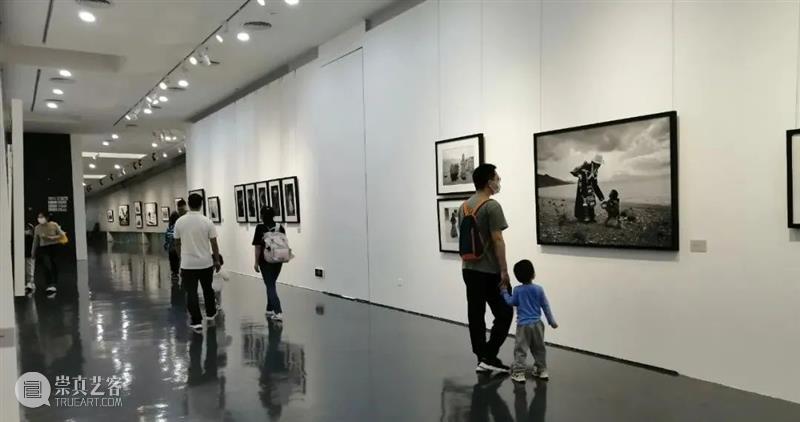 “新山海经——中国摄影金像奖获得者钟国华 孙成毅 贺建华 岳鸿军作品联展”在罗湖美术馆展出 崇真艺客