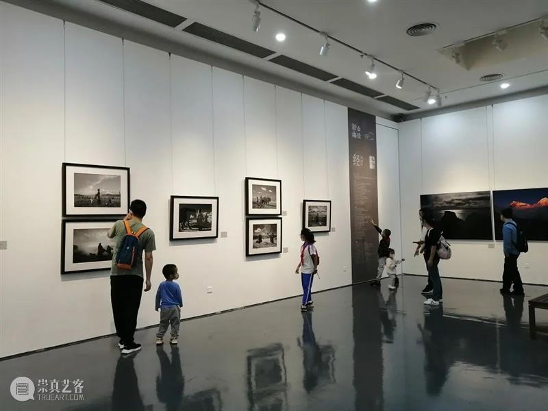 “新山海经——中国摄影金像奖获得者钟国华 孙成毅 贺建华 岳鸿军作品联展”在罗湖美术馆展出 崇真艺客