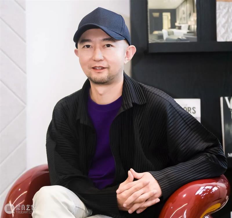 向下扎根 向上开花 | 舞台剧《春天花会开》,烟火里的疗愈喜剧 崇真艺客