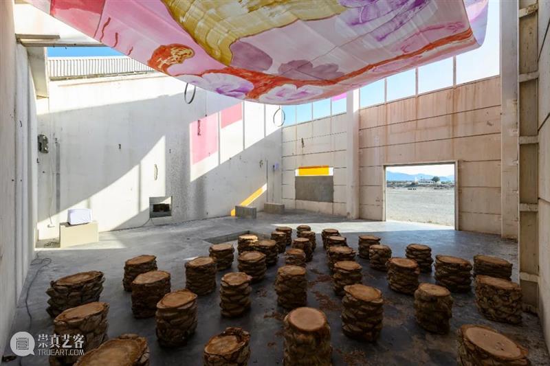 画廊展出|马修 · 鲁兹-克诺伊从陶艺传统中延伸的色彩与形式的循环 崇真艺客