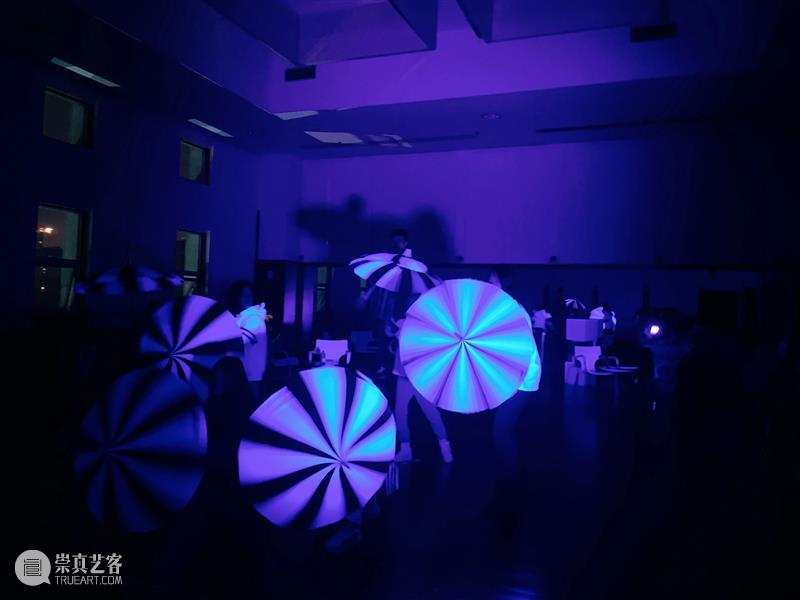 今晚 | 你好，陌生人！这台音乐剧 Gala 想唱给你听 崇真艺客