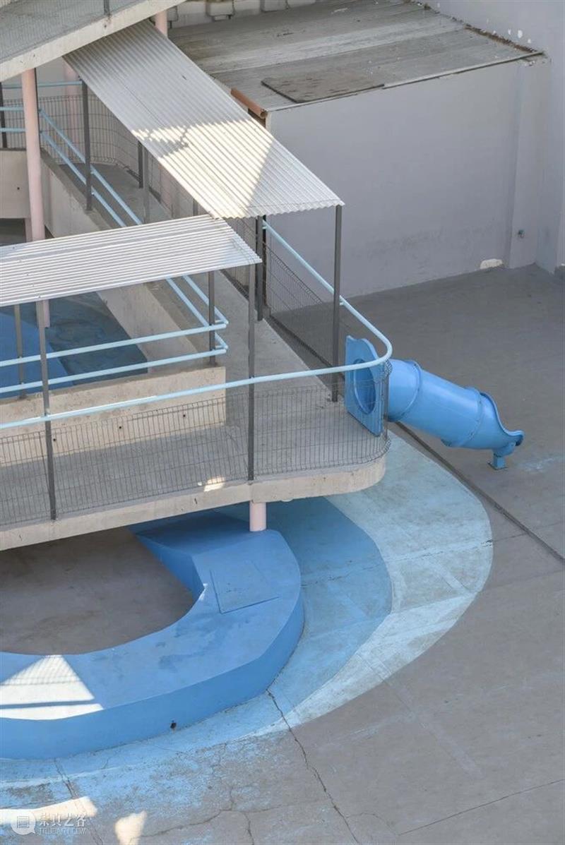 坡地与庭院,学校新游戏空间 / Además arquitectura 崇真艺客