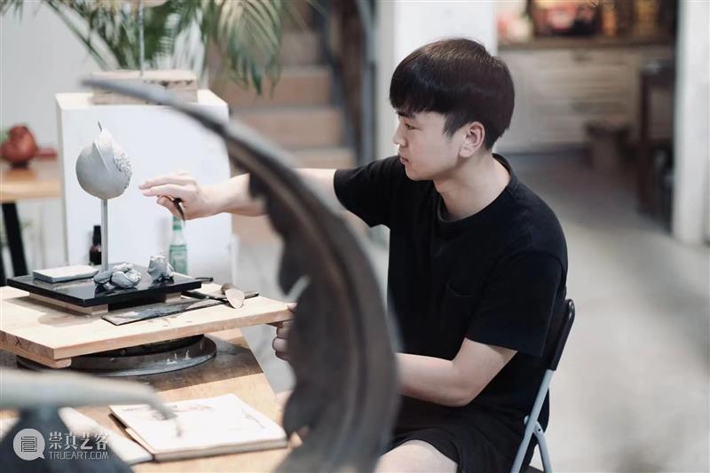 嘉德BLUE丨原同一种性，只是别形躯 崇真艺客