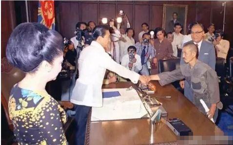 她用生命书写了《南京大屠杀》，那个最后投降的鬼子却高寿而死 崇真艺客