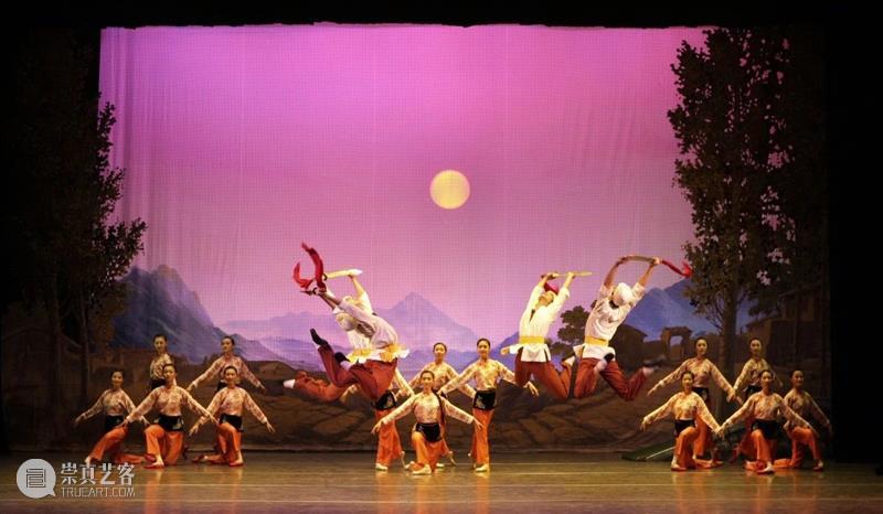 中国原创芭蕾舞剧《白毛女》电子节目册 崇真艺客