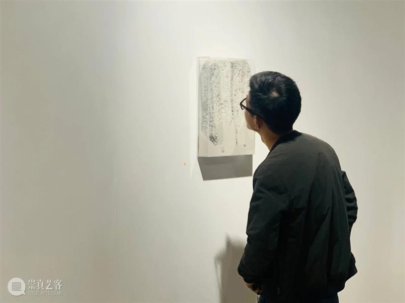 卜问天地之茫茫 追逐此在之孤独 | 国家美术·关注 崇真艺客
