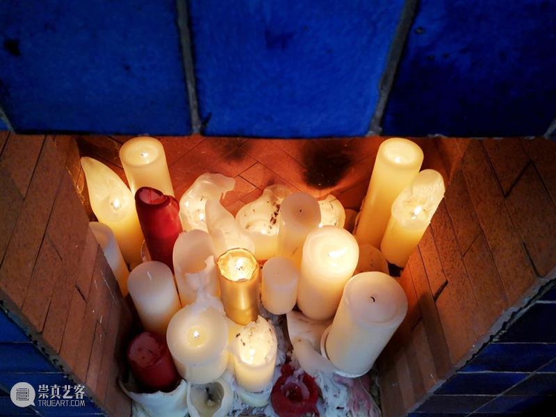 熏依社画廊恭祝您圣诞与新年快乐！ 崇真艺客