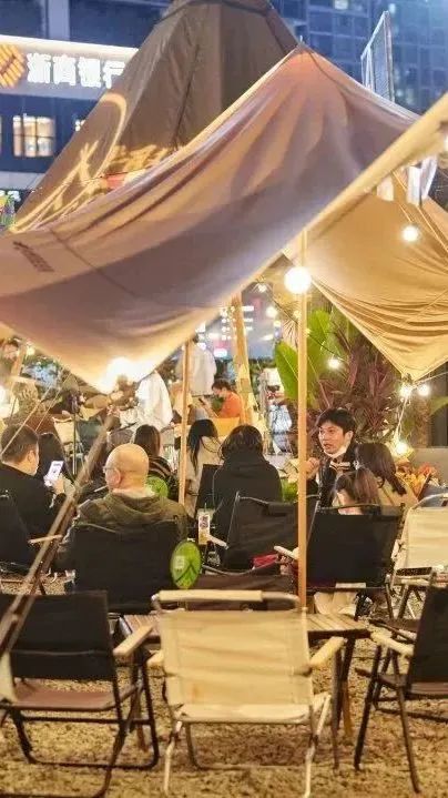 皓夜奇遇217件有趣灵魂，深圳最受欢迎地标来了！ 崇真艺客