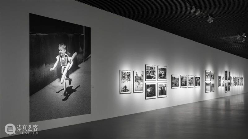 PLM展览 | “永恒的巴黎”维利·罗尼摄影展福利政策来啦！ 崇真艺客