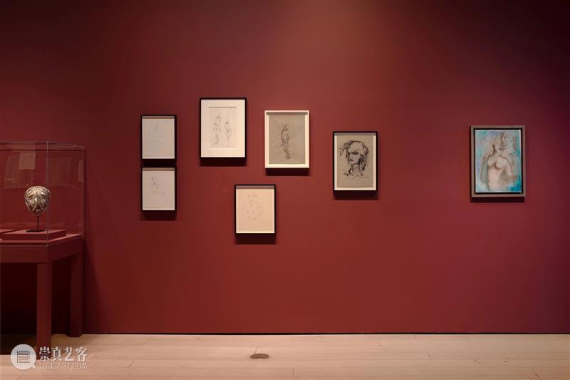 卡斯明展览｜Leonor Fini: 面具下的流动身份 崇真艺客