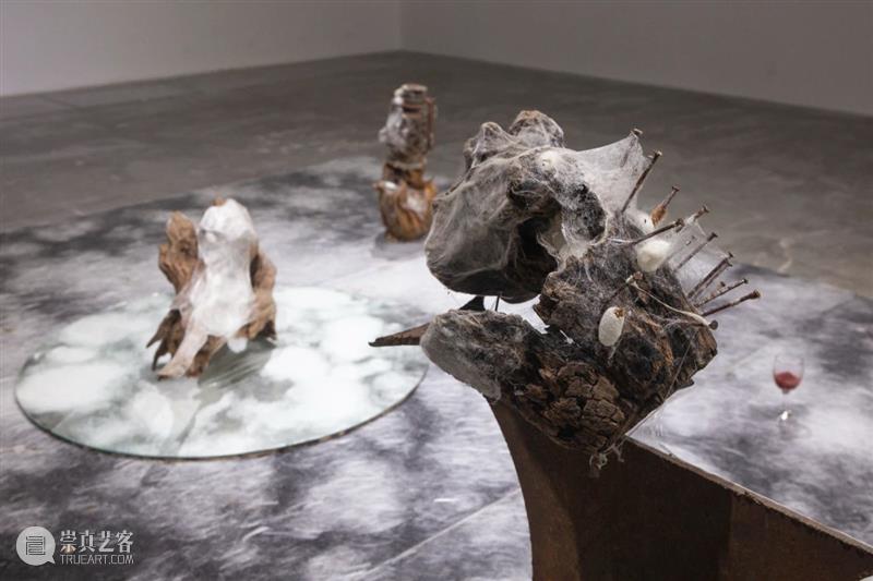 香格纳北京 | 梁绍基作品《醉日》| 展览合集 崇真艺客