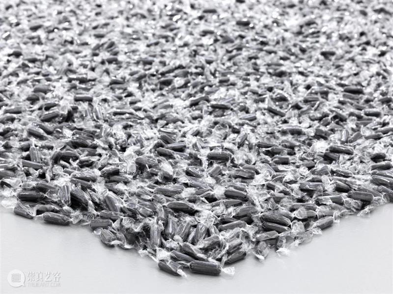 卓纳纽约｜费利克斯·冈萨雷斯–托雷斯（Felix Gonzalez-Torres）个展 崇真艺客