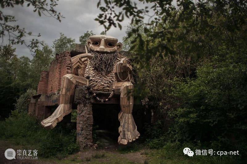 艺术家Thomas Dambo在木头中制作巨魔雕塑 崇真艺客