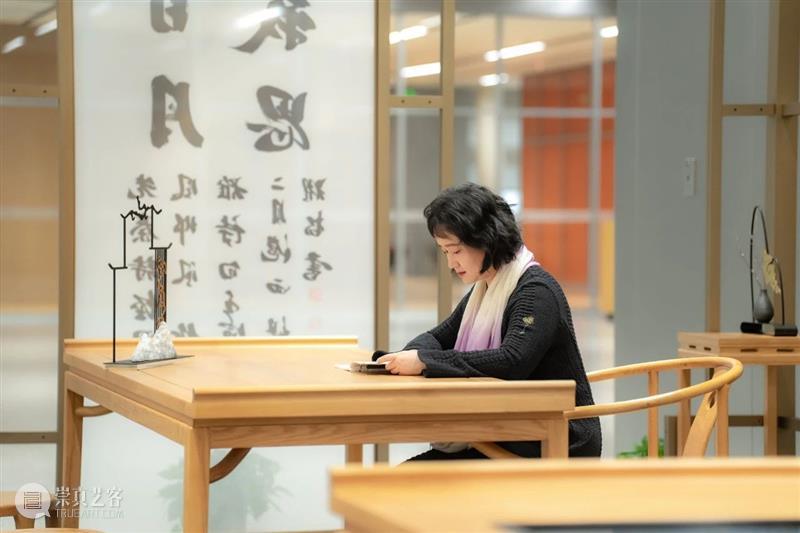 沈奇岚：凝聚艺术微光照亮世界 视频资讯 沈奇岚 沈奇岚 崇真艺客