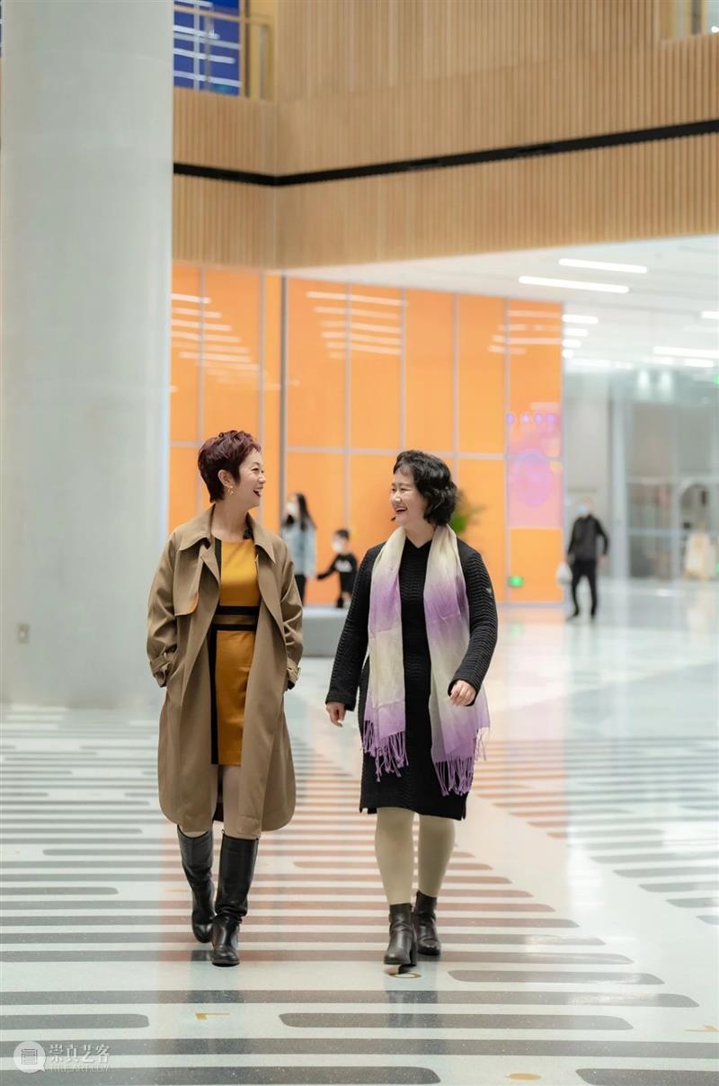 沈奇岚：凝聚艺术微光照亮世界 视频资讯 沈奇岚 沈奇岚 崇真艺客