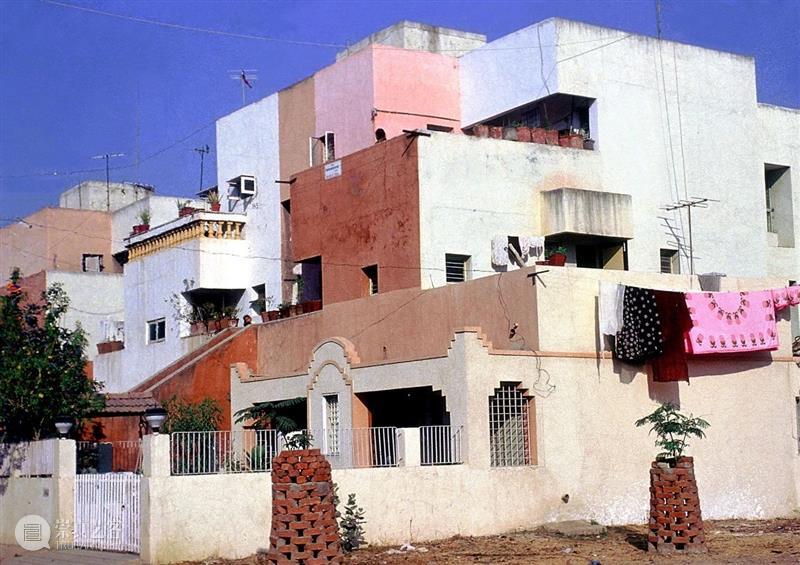 悼念印度建筑师 B.V. 多西，为人民的建筑 崇真艺客