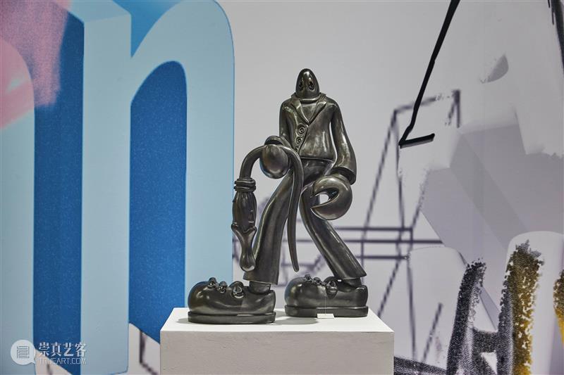 藝術門于M5画廊呈现展览：《⻰虾大都会》在现场 崇真艺客