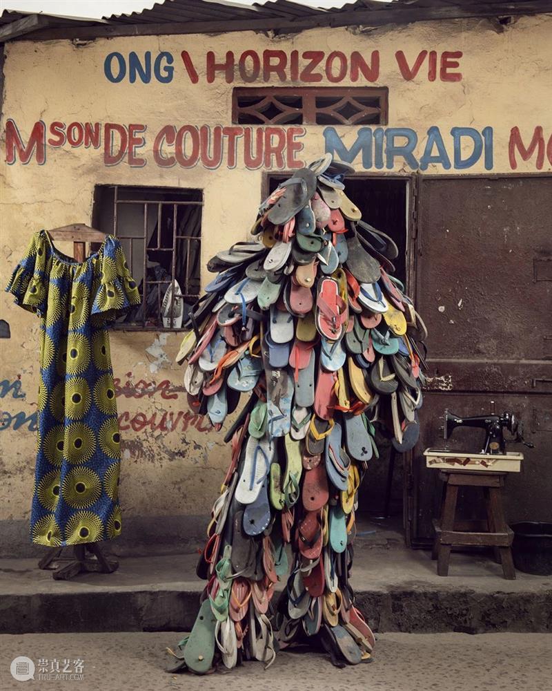 贫民窟垃圾堆里诞生艺术运动，刚果艺术团体急切呼吁环保问题 | BCAF新知 崇真艺客