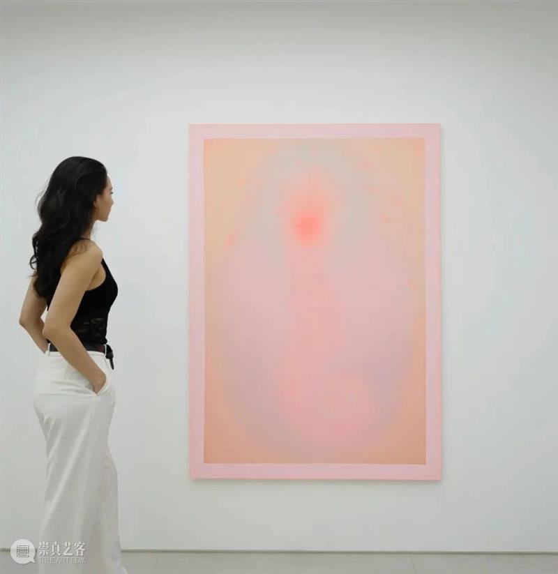 一条艺术|德国抽象新锐女艺术家:柔软的、闪光的色彩 崇真艺客