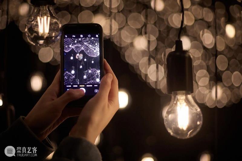 现场｜拉斐尔·洛扎诺-亨默（Rafael Lozano-Hemmer）首次香港个展开幕 呈现大型互动装置及现场表演 崇真艺客