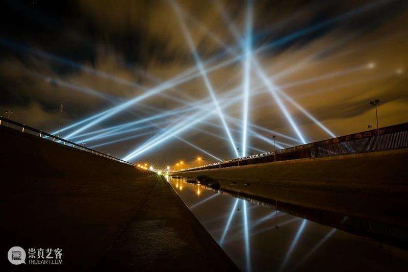 现场｜拉斐尔·洛扎诺-亨默（Rafael Lozano-Hemmer）首次香港个展开幕 呈现大型互动装置及现场表演 崇真艺客